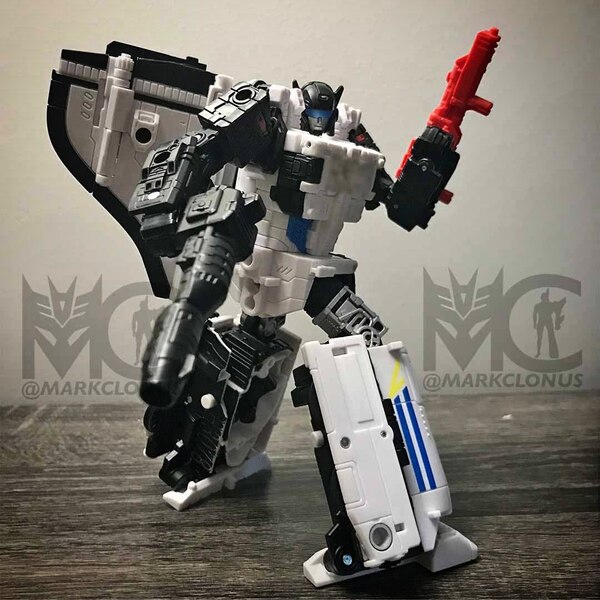 Transformers Legacy Velocitron Galaxy Shuttle Official In Hand Image  (4 of 12)
